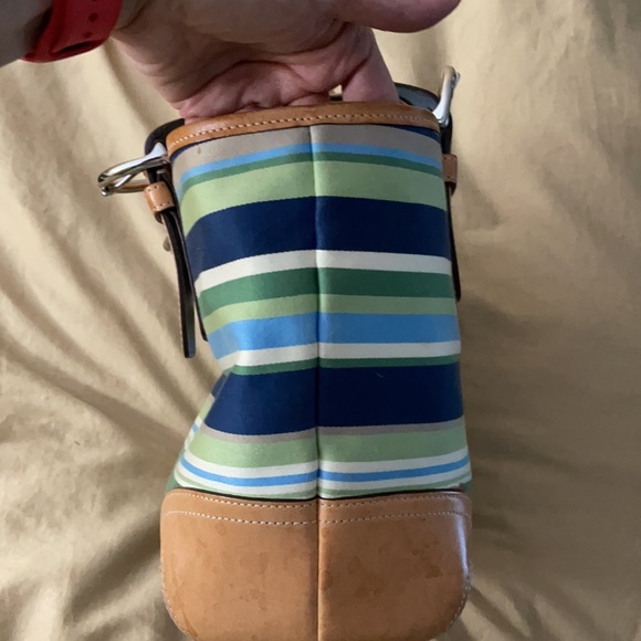 Coach summertime bucket bag and wristlet - Picture 9 of 12